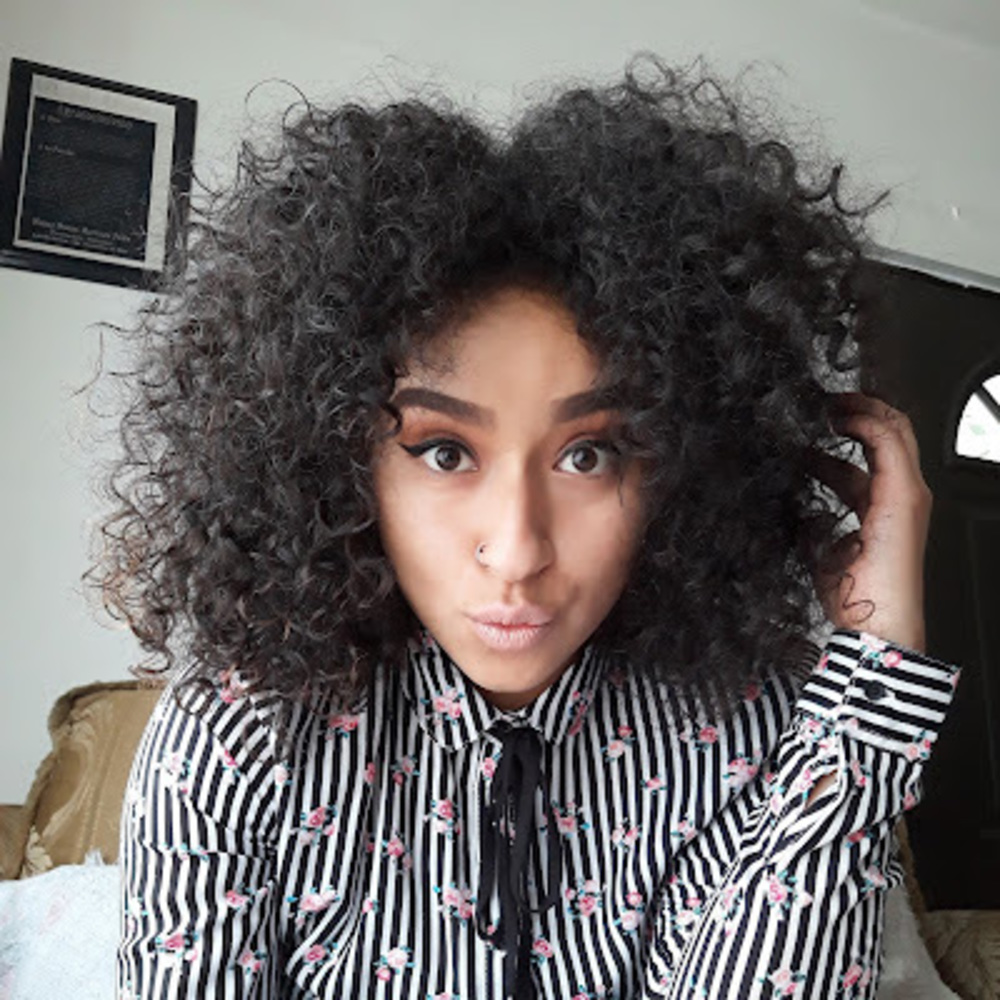 Meet your Posher, Julisa
